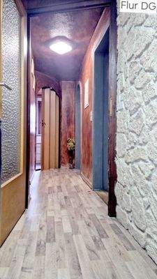 Flur OG