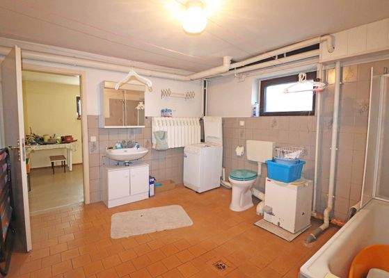 Keller Badezimmer.jpg