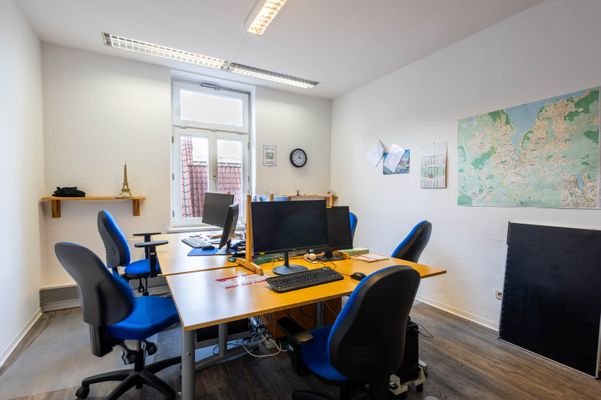 Büro 9