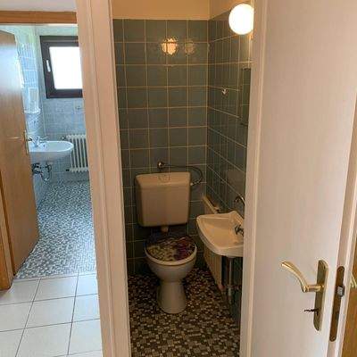 DG Blick ins Bad und G-WC.JPG