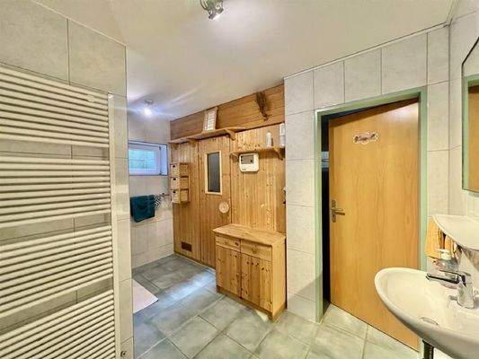 Sauna mit Dusche und WC