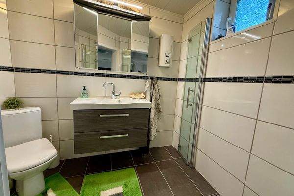 Duschbad mit Fenster