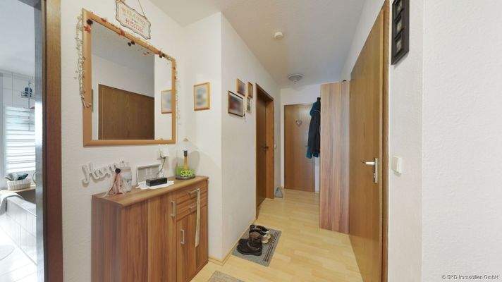 WHG 2 Vom Flur geht es in die Räume