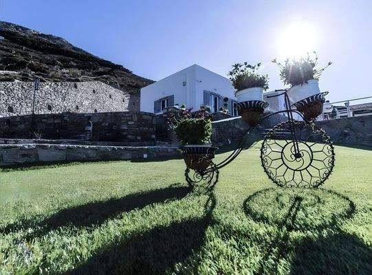 Elegante Villa mit atemberaubender Aussicht in Par