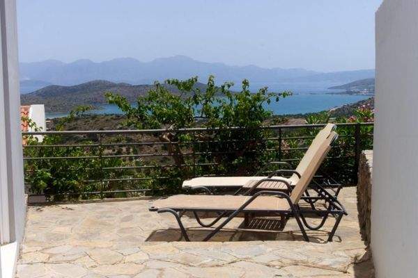 Crete, Plaka Elounda: Villa with swimming pool and panoramic views above Plaka
