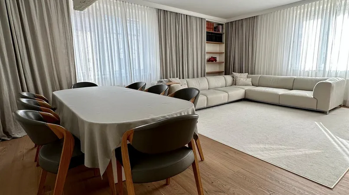 Wohn- und Essbereich (living room and dining area)