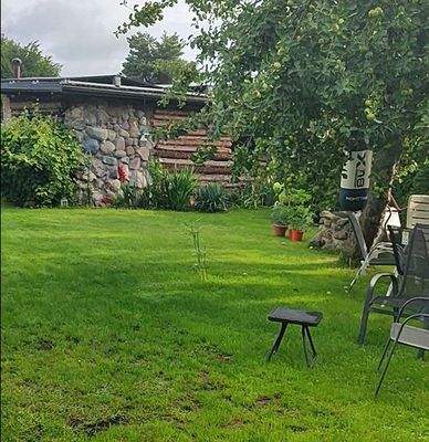 Garten mit Nebenhaus 