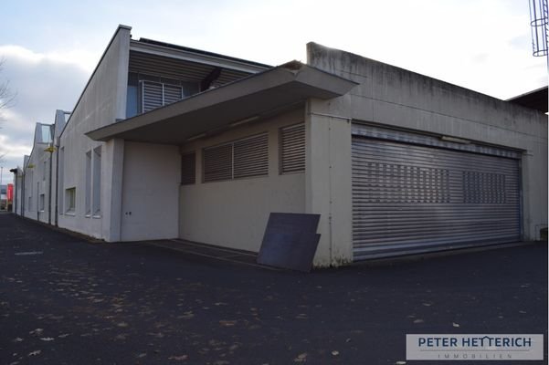 Hintere Zufahrt kleinere Halle