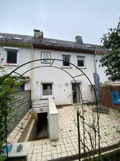 RESERVIERT...Reihenmittelhaus am Buckesfeld mit Garten, Terrasse und Garage in Lüdenscheid (Erbpachtgrundstück)