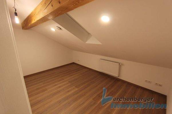 Büro/kleines Kinderzimmer