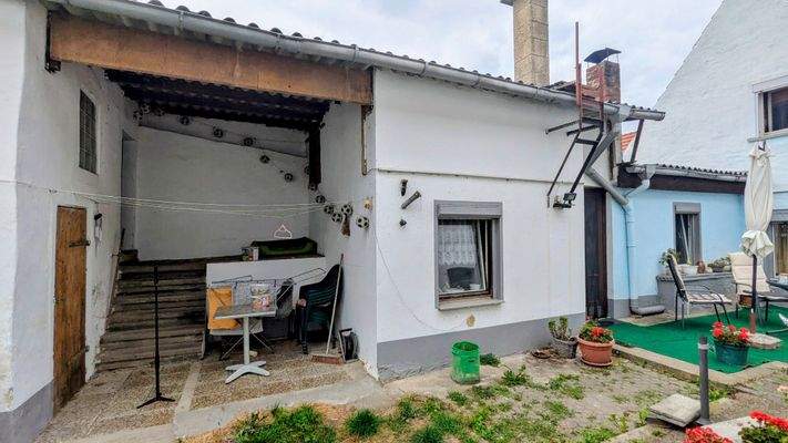 Empore zu Werkstatt und Keller