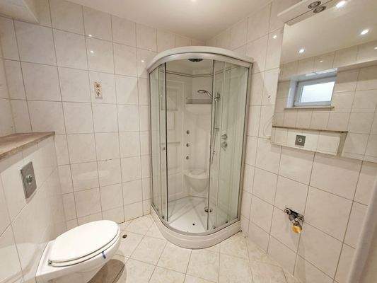 Duschbad im Souterrain