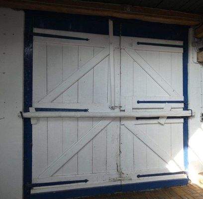 Sturmsichere Stalltür