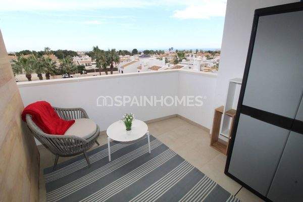 Luxury Apartment with Communal Pool & Sea Views in Orihuela