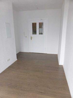 Wohnungseingang und Zimmer