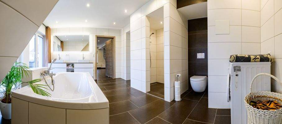 Panorama 4 - Bad - untere Etage