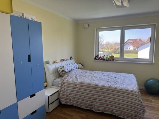 Kinder-/Gästezimmer