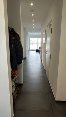 Diele mit Blick zum Wohnzimmer