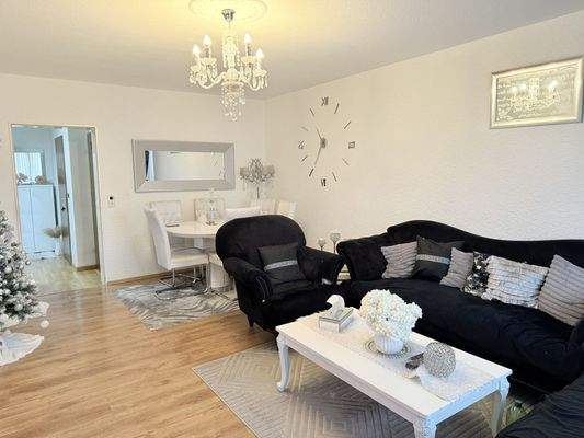 Wohnzimmer Weitwinkel