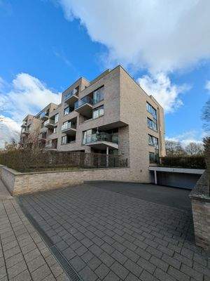 Bild Einfahrt Oberländer Hafen.jpg