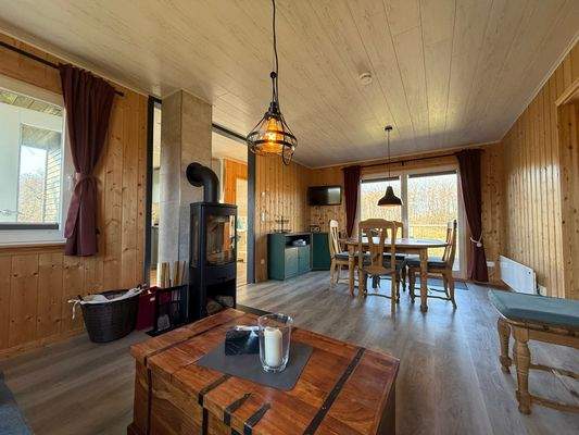 Blick vom Wohn- zum Essbereich