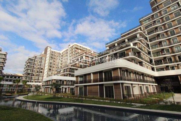 Smart Apartments 2,5 km from Marina in Beylikduzu