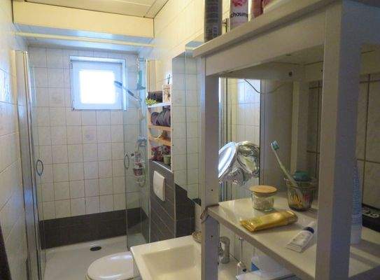 7-Erdgeschoss Bad.JPG