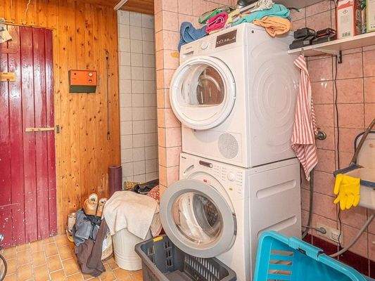 Waschküche & Saunazugang