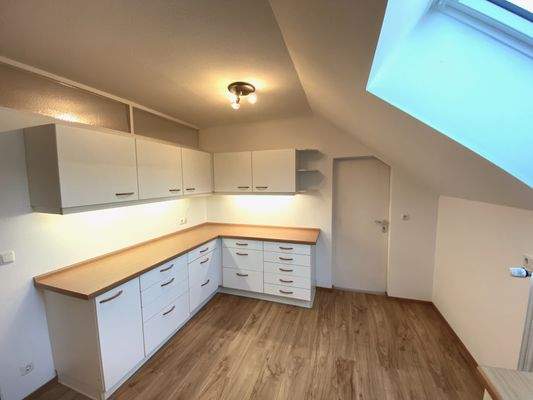 Küche mit Blick zur Speisekammer jpeg