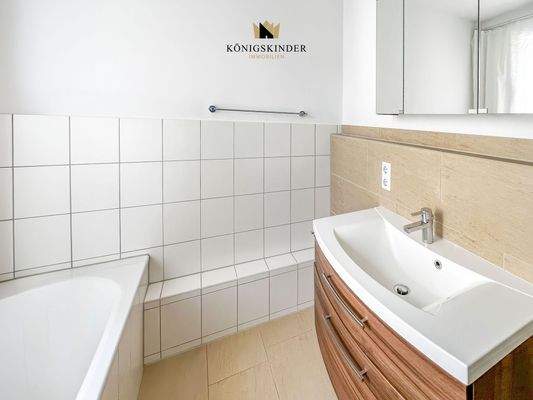 Bad Wohnung Obergeschoss