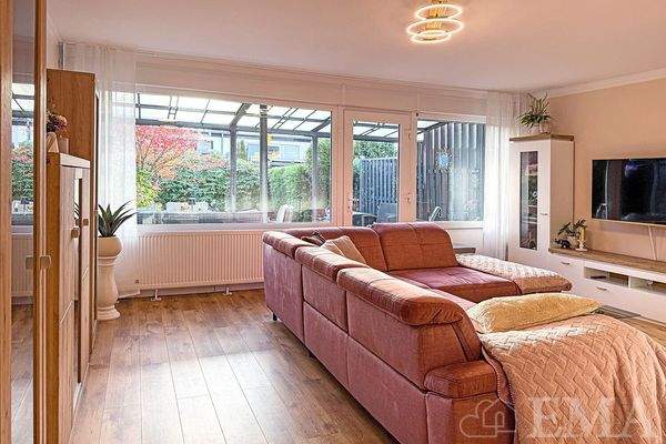 Wohnzimmer mit Terrassenzugang