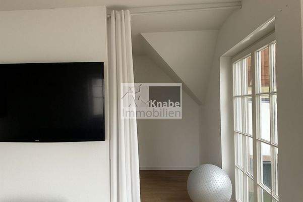 gemütlicher Schlafbereich oder kleines Homeoffice