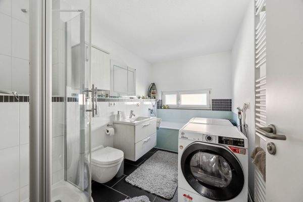 Tageslichtbad mit WM-Anschluss