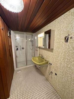 Badezimmer Gartengeschoss