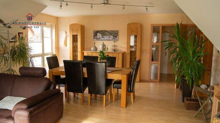 Wohn- / Esszimmer DG