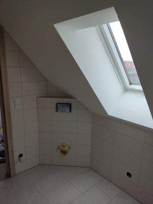 Badezimmer mit Dusche u. WC .jpeg