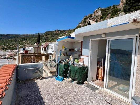 Kreta, Kritsa: Drei-stöckiges Dorfhaus mit zwei Schlafzimmern und schöner Aussicht