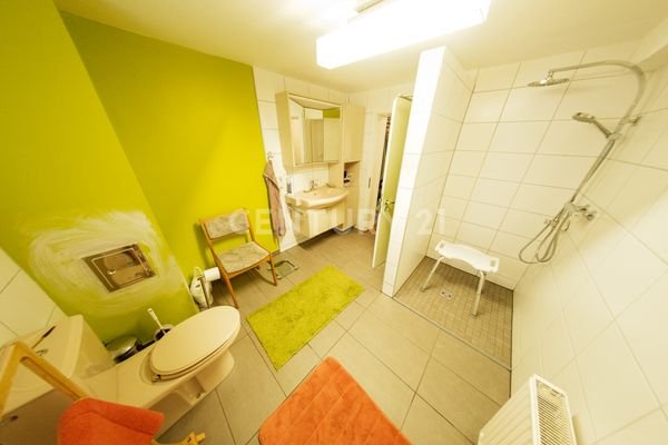 Badezimmer EG