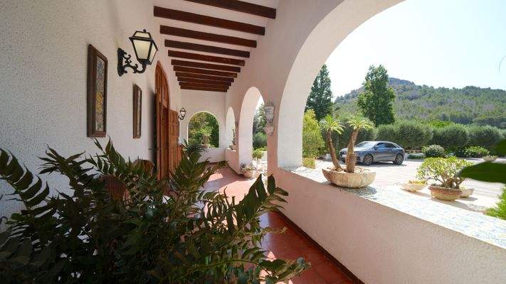 Überdachte Terrasse