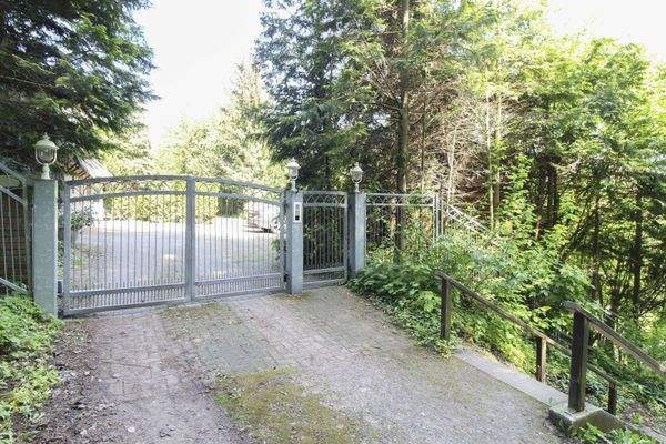 Eingangstor zum Grundstück