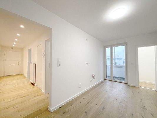 Große helle und geräumige Küche