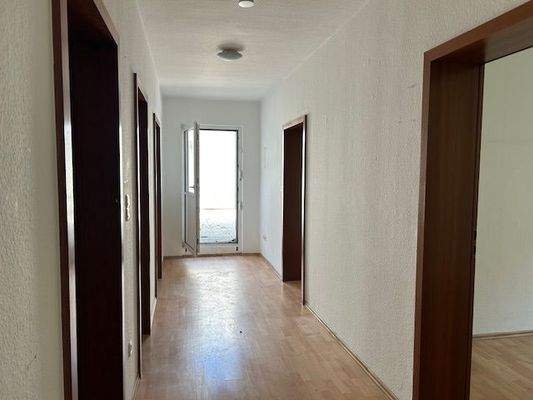 Diele mit Blick zur Terrasse