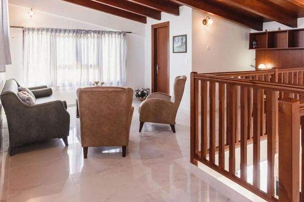 Kreta, Myli: Zwei Residenzen mit Meerblick in ruhiger Lage zu verkaufen