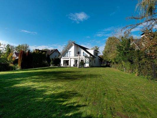 Rückansicht mit Garten