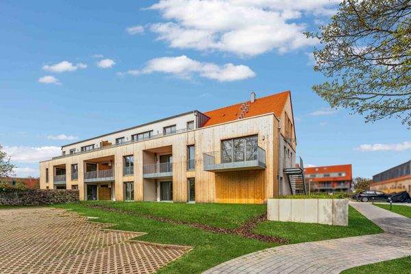 Hausansicht BF AGartenseite rechts.komp.jpg