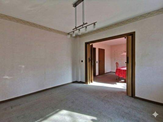 EG: Wohnzimmer Richtung Esszimmer