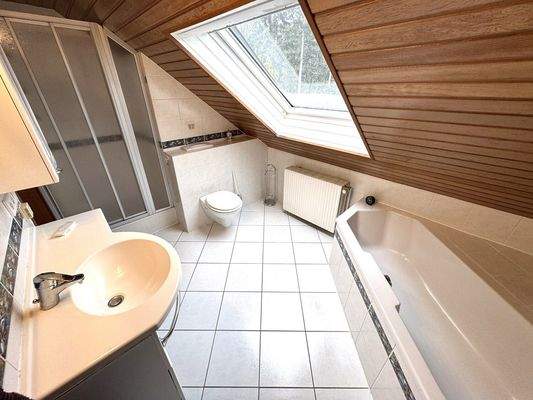 OG Badezimmer Ansicht 2