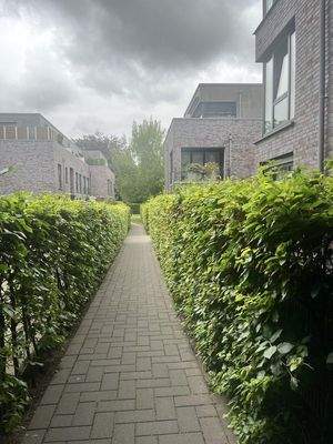 Hinterer Gebäudezugang