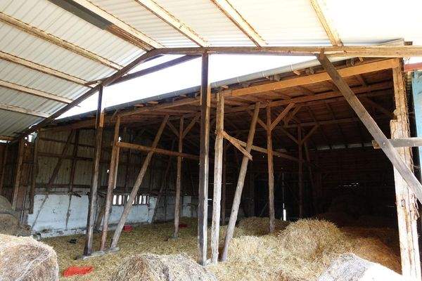 Auslaufstall / Strohscheune