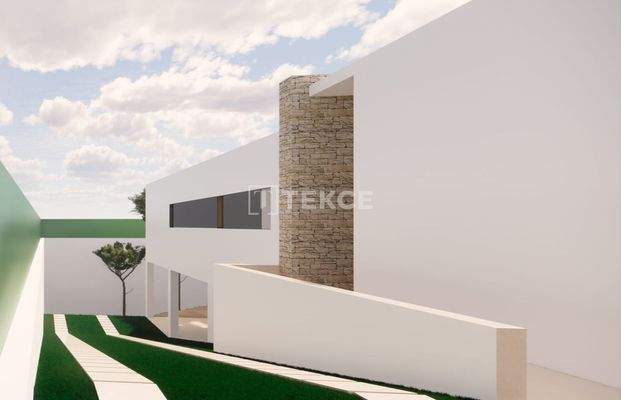 Detached Villas with Private Pools in Pinar de Campoverde Spain